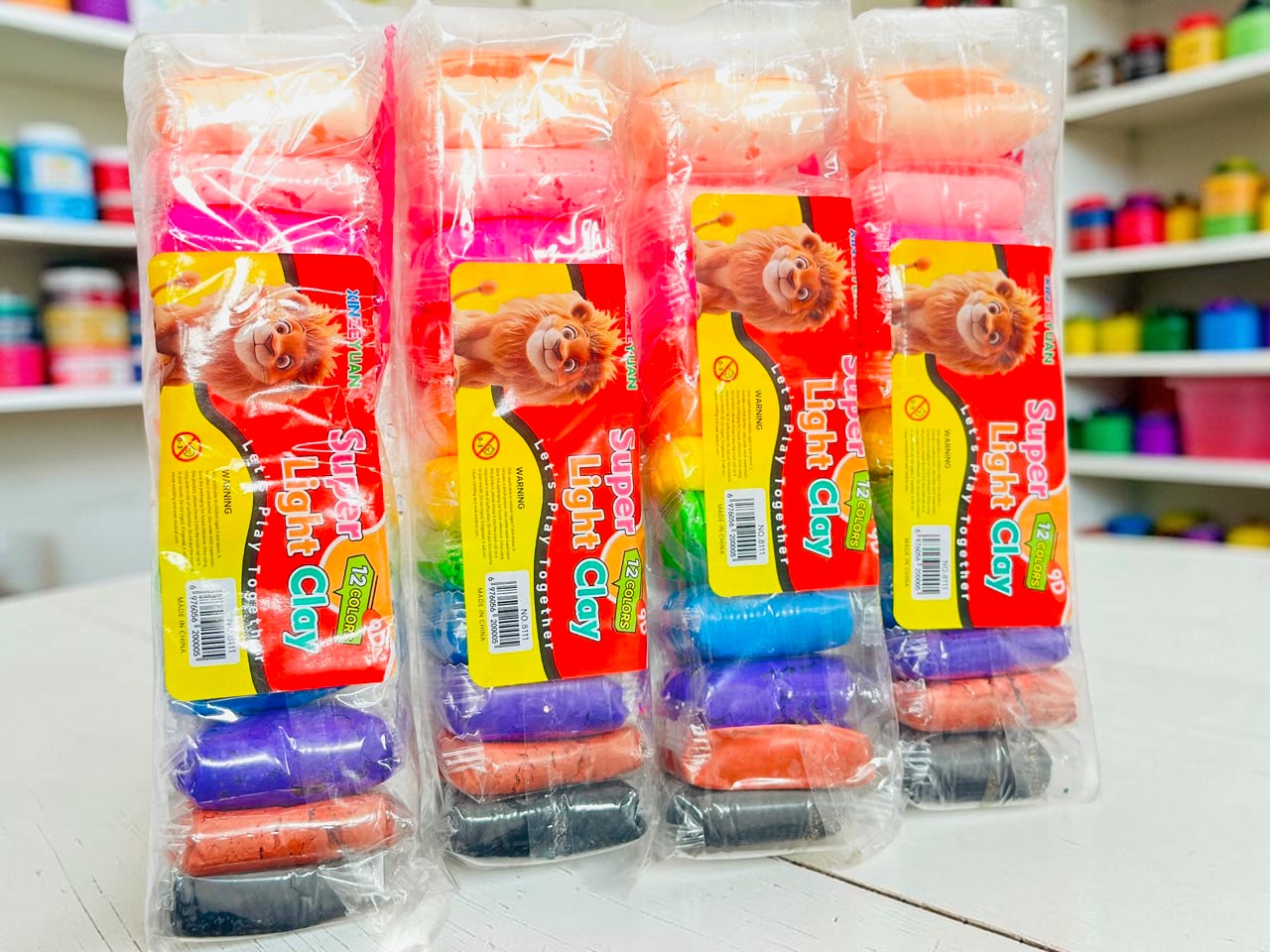 Miso station 12-color super light modeling clay set in clear plastic packaging with sculpting tools for kids