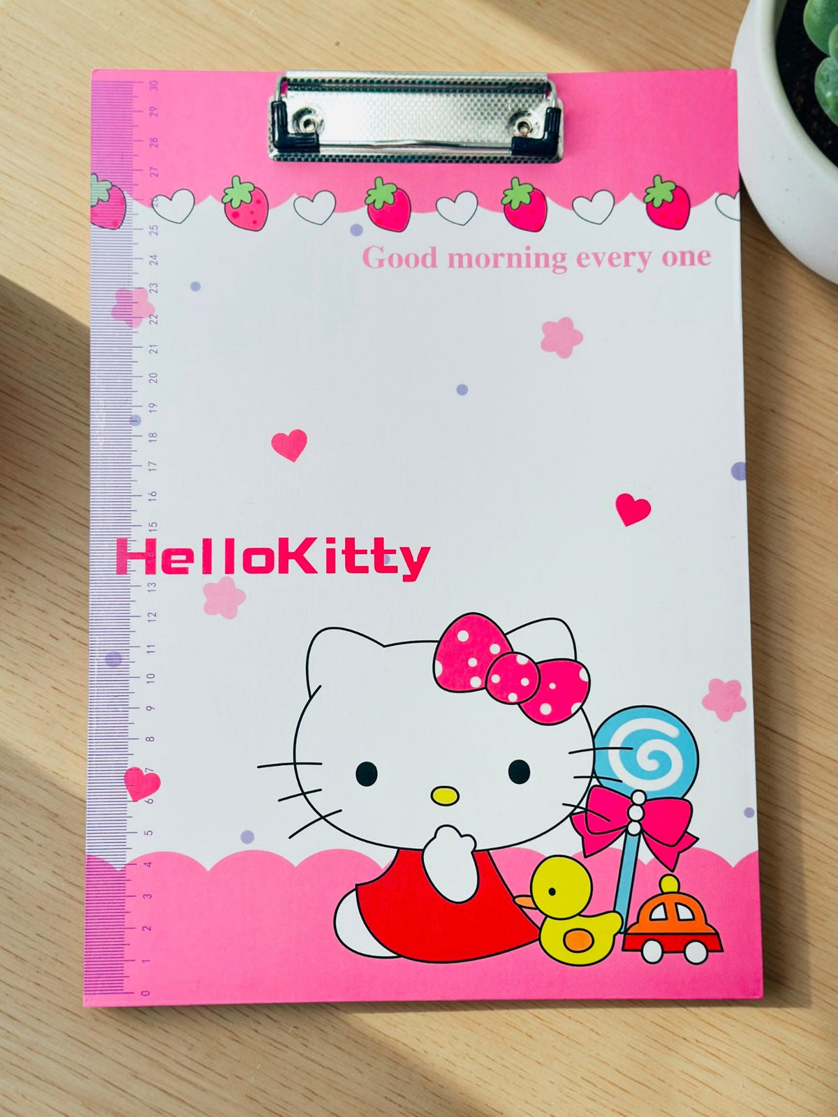 Miso station Hello Kitty decorative clipboard with a pink border, side ruler, and cute character graphic.